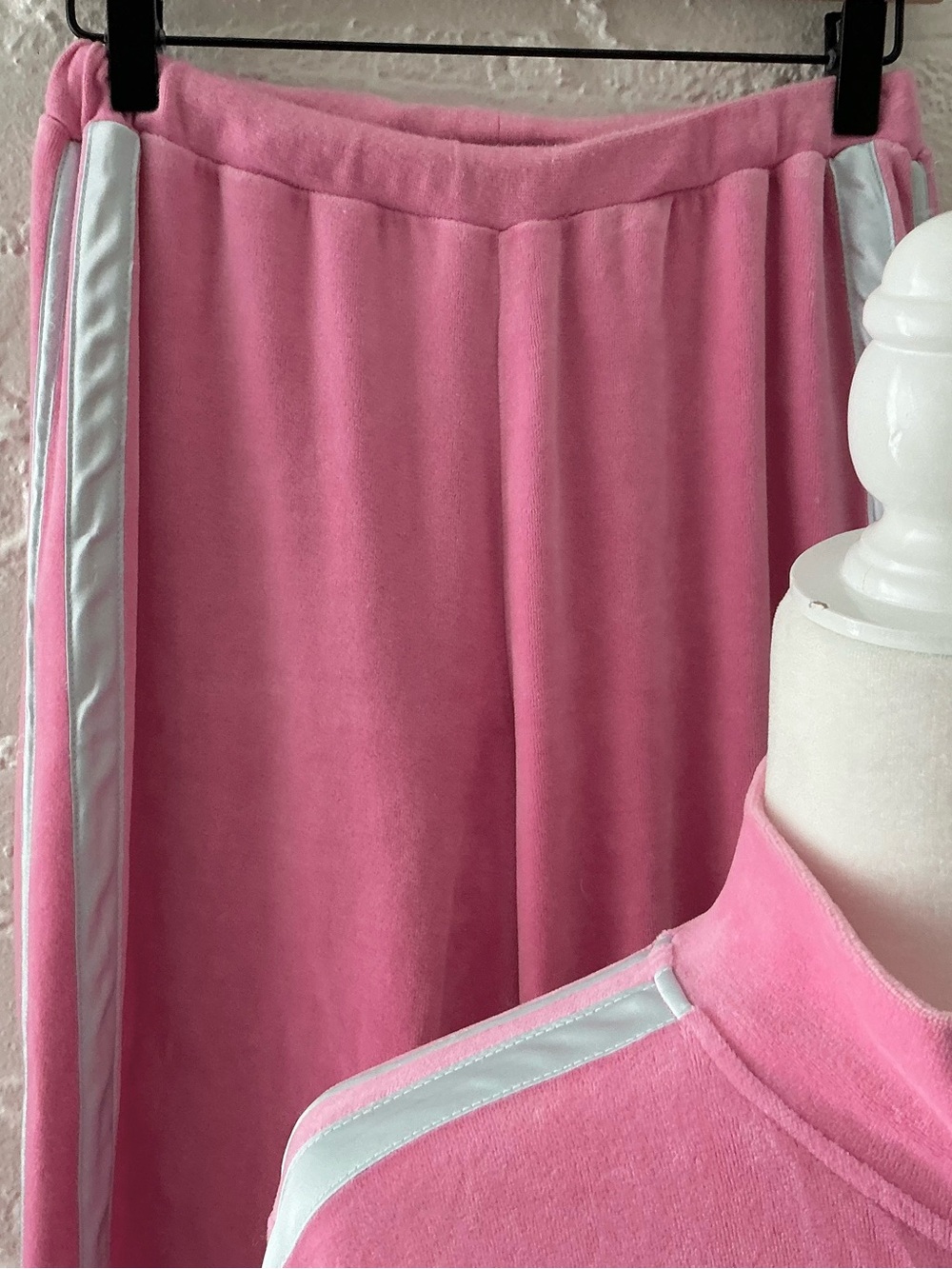 Mary Kay 2 Piece Avia Activewear Pink Velour Co-Ord Track Suit Size M Rare VTG - Picture 2 of 16